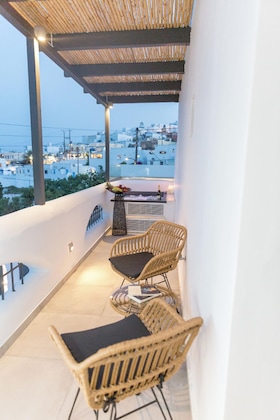 Gallery - Margarita Hotel & Suites