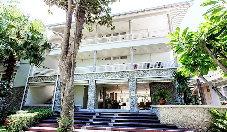 Gallery - Baan Bayan Beach Hotel