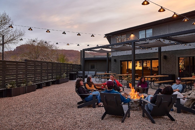 Gallery - Slackline Moab, Outset Collection By Hilton