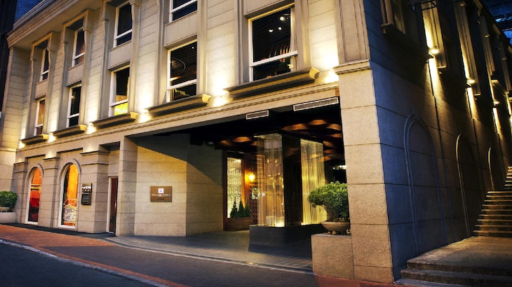 Gallery - The Luxe Manor