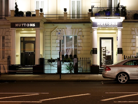 Gallery - Huttons Hotel