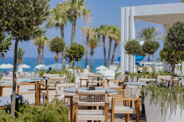 Gallery - The Golden Coast Beach Hotel
