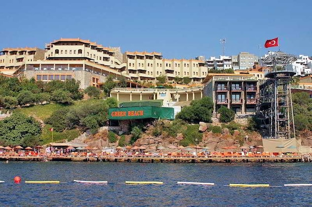 Gallery - Green Beach Resort