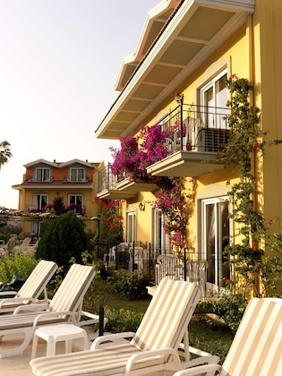 Gallery - Club Alla Turca