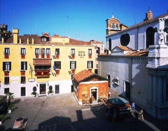 Gallery - Unahotels Ala Venezia - Adults Only