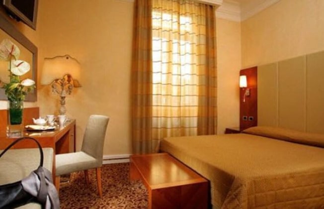 Gallery - Suite Opera Rooms