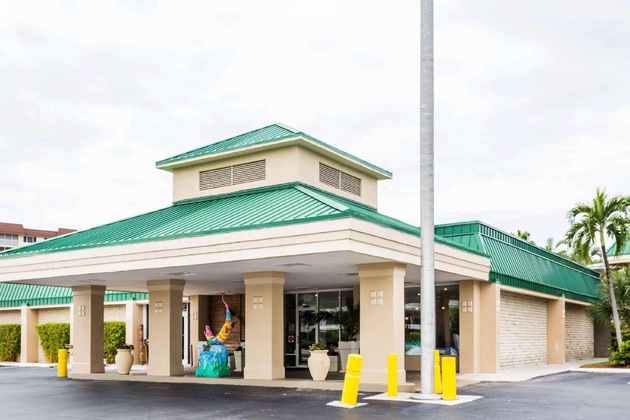Gallery - Wyndham Garden Fort Myers Beach
