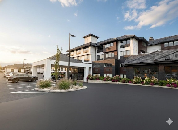 Gallery - The Kanata Kelowna Hotel & Conference Centre