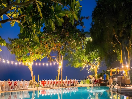 Gallery - Sunset Village Beach Resort
