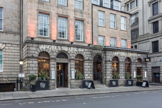 Gallery - Angel's Share Hotel