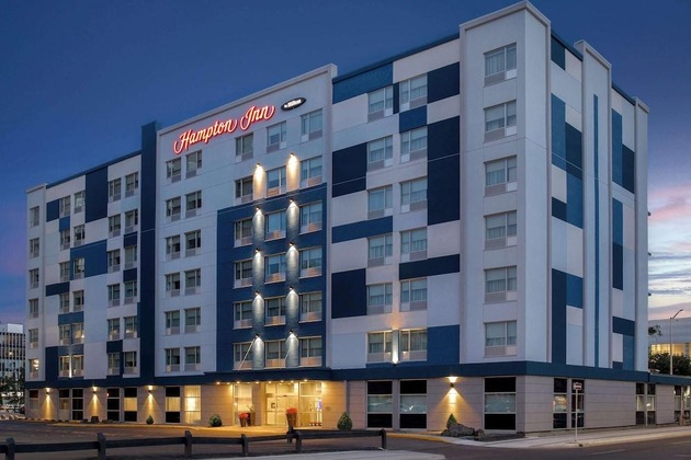 Gallery - Hampton Inn By Hilton Winnipeg Downtown