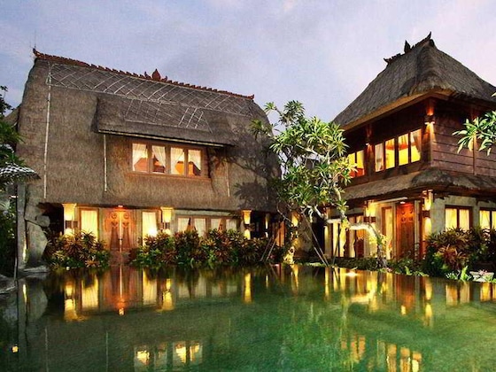 Gallery - The Hill Villas