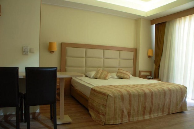 Gallery - Palmet Resort