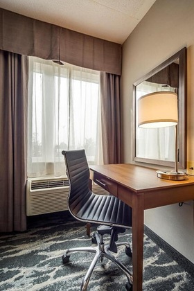 Gallery - Monte Carlo Inn - Brampton Suites