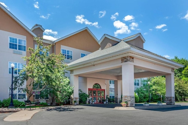 Gallery - Comfort Suites Marquette