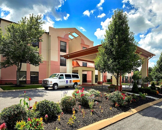 Gallery - Comfort Suites State College