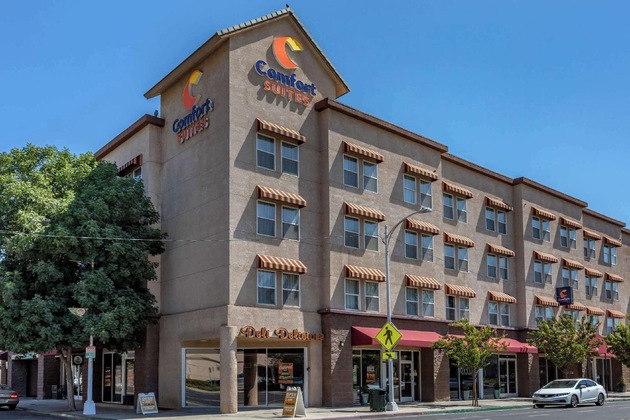 Gallery - Comfort Suites Visalia Convention Center