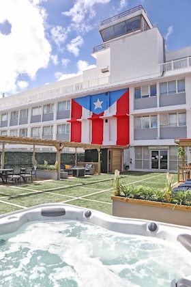 Gallery - San Juan Airport Hotel