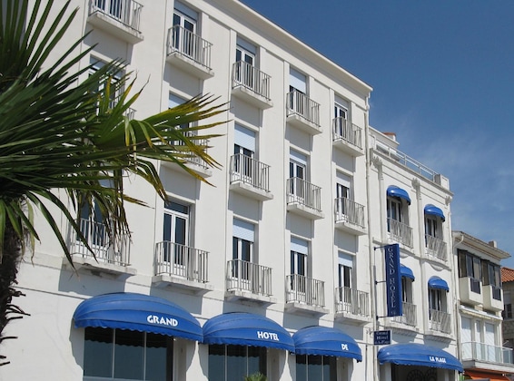 Gallery - Cerise Royan - Le Grand Hôtel De La Plage