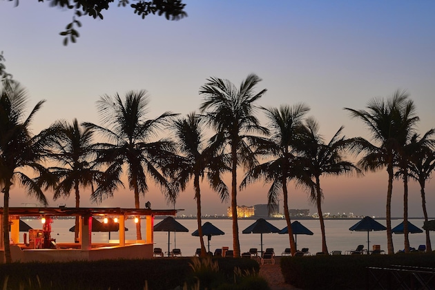 Gallery - Bm Beach Resort