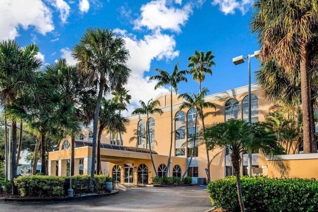 Gallery - La Quinta Inn & Suites by Wyndham Fort Lauderdale Tamarac