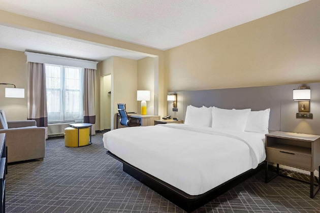 Gallery - Comfort Suites Hanes Mall