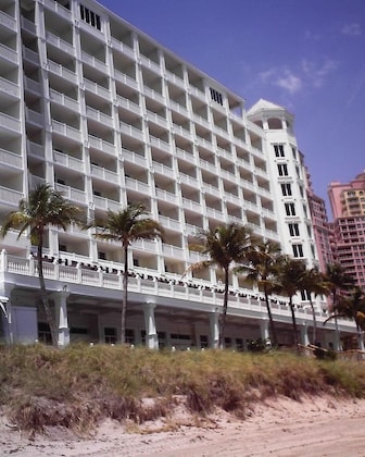 Gallery - Pelican Grand Beach Resort - A Noble House Resort