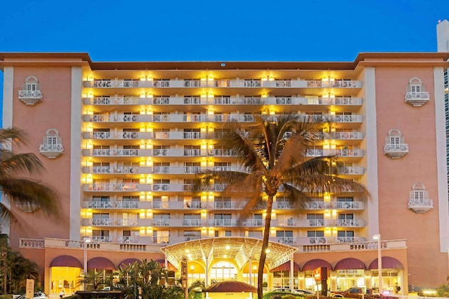 Gallery - Ramada Plaza By Wyndham Marco Polo Beach Resort