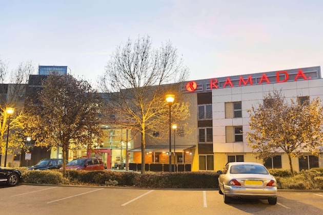 Gallery - Ramada By Wyndham London North M1