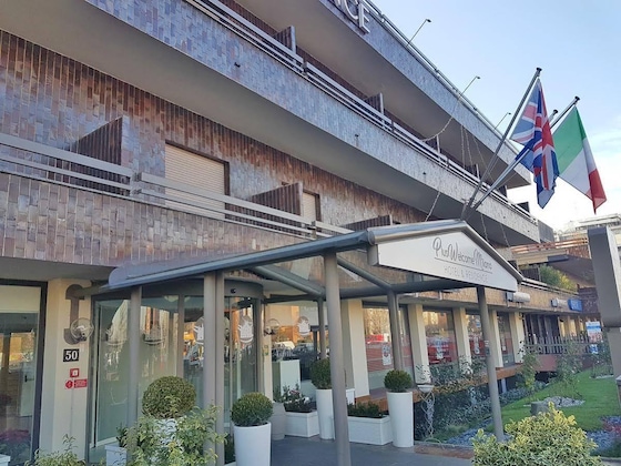 Gallery - Plus Welcome Milano