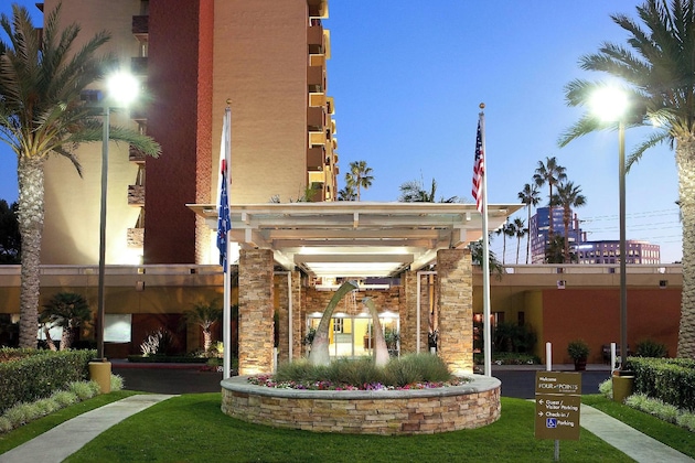 Gallery - Four Points By Sheraton Los Angeles Westside