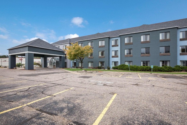 Gallery - Rodeway Inn & Suites