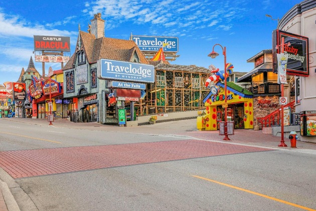 Gallery - Travelodge By Wyndham Niagara Falls At The Falls