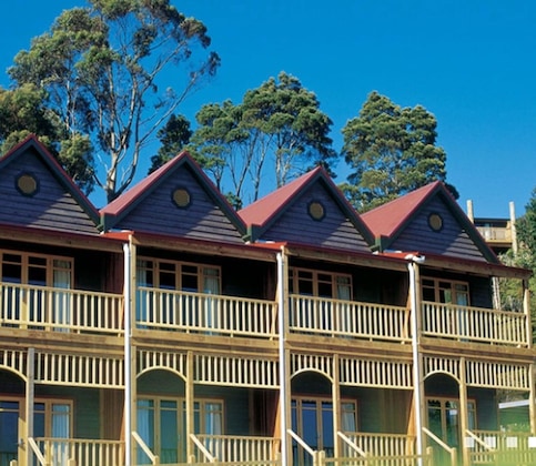 Gallery - Strahan Village
