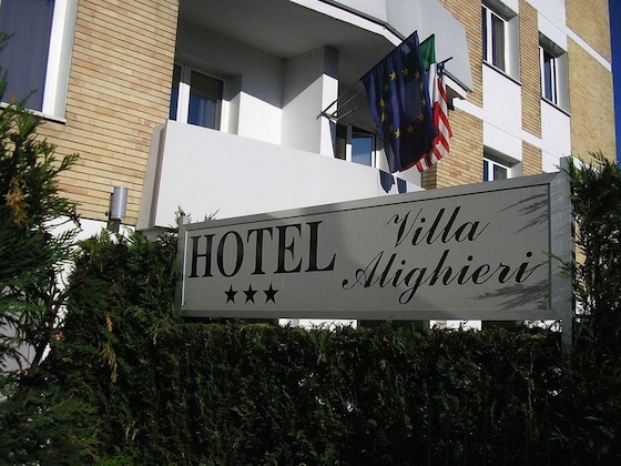 Gallery - Villa Alighieri