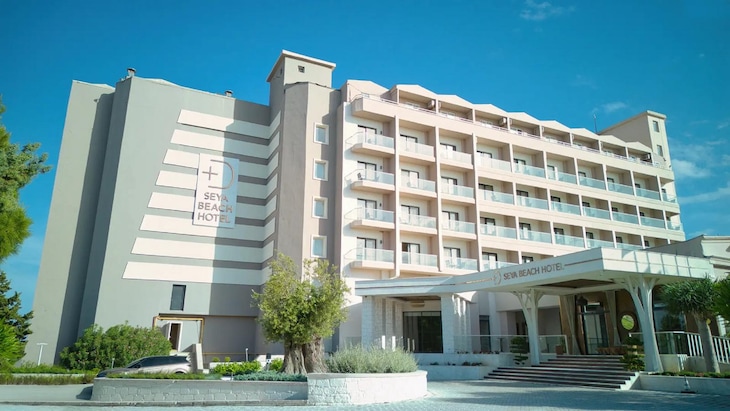 Gallery - Design Plus Seya Beach Hotel