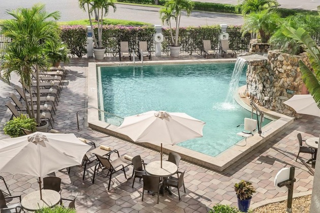 Gallery - DoubleTree By Hilton Fort Myers at Bell Tower Shops