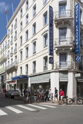 Gallery - Cannes Centre Univers