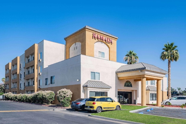 Gallery - Ramada By Wyndham Bakersfield North
