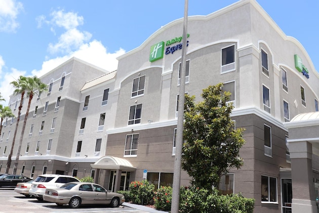 Gallery - Holiday Inn Express Hotel & Suites Clearwater Us 19 N, An Ihg Hotel