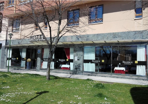 Gallery - Los Braseros Hotel