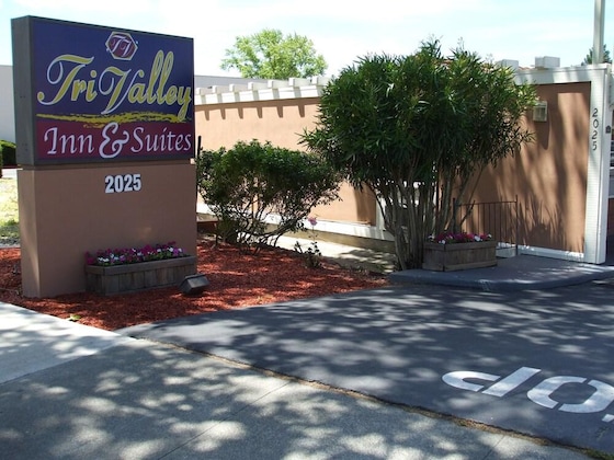 Gallery - Tri Valley Inn & Suites, Pleasanton