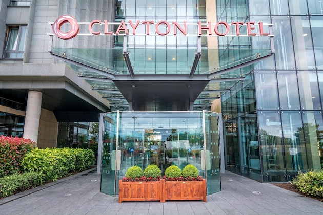 Gallery - Clayton Hotel  Dublin Airport
