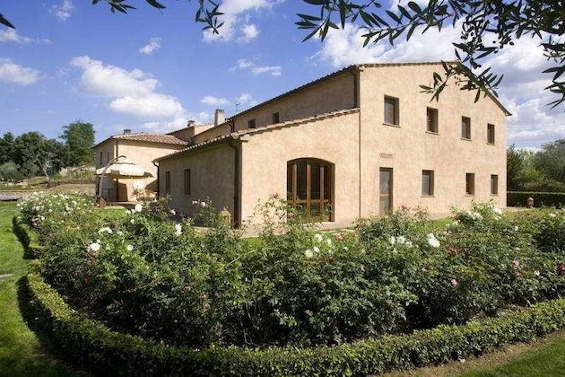 Gallery - Sovana Hotel & Resort