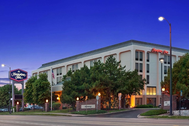Gallery - Hampton Inn Chicago Midway Airport