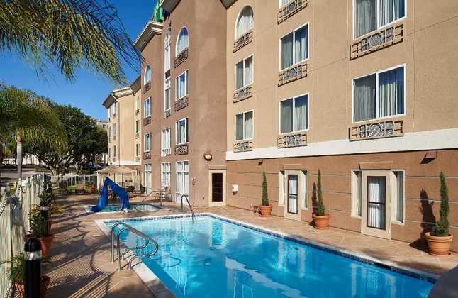 Gallery - Holiday Inn Express Hotel & Suites San Diego-Sorrento Valley By Ihg