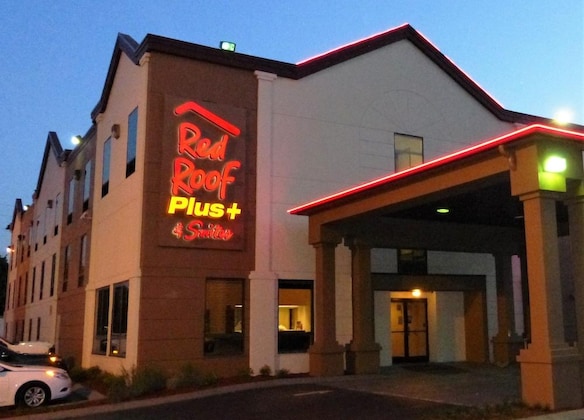 Gallery - Red Roof Inn Plus+ & Suites Chattanooga - Downtown