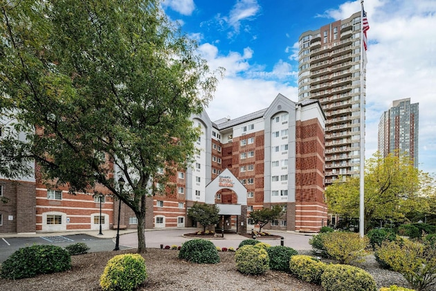 Gallery - Sonesta Simply Suites Jersey City