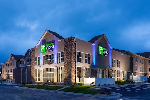 Gallery - Holiday Inn Express Hotel & Suites Rapid City By Ihg