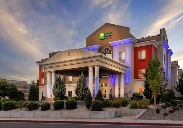 Gallery - Holiday Inn Express & Suites Reno, An Ihg Hotel